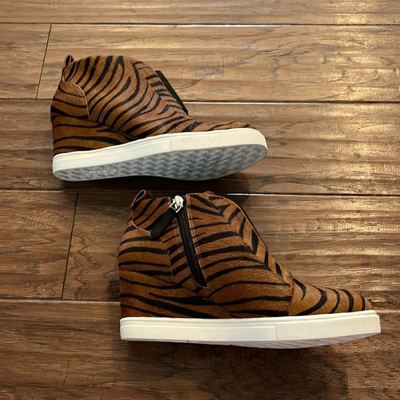 Linea Paola Women’s Felicia Animal Print Sneakers Size 7 - Picture 6 of 8